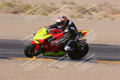 media/Dec-10-2023-SoCal Trackdays (Sun) [[0ce70f5433]]/Turn 9 Inside Set 2 (1115am)/